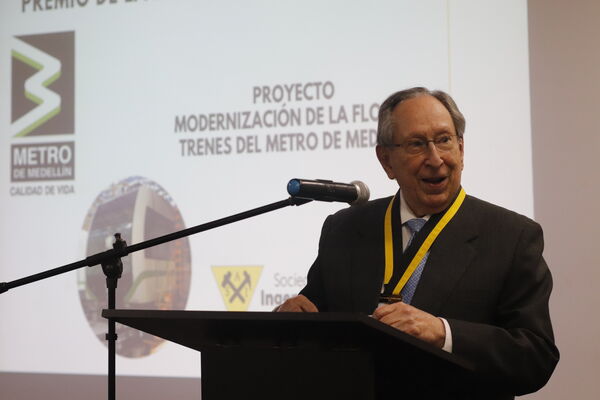 Reconocimiento SAI Aguas Claras
Reconocimiento SAI Aguas Claras
Fecha: Noviembre 11 2021
Para descargar esta fotografía en alta resolución, haga clic sobre la imagen hasta que la misma se despliegue en la pantalla completa; luego dé clic derecho y elija la opción "guardar imagen como". 
En caso de publicación por cualquier medio, solicitamos acompañarla del crédito: "Foto EPM"
Palabras clave: Reconocimiento SAI Aguas Claras