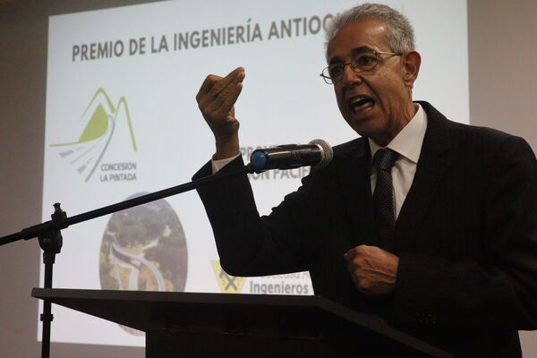 Reconocimiento SAI Aguas Claras
Reconocimiento SAI Aguas Claras
Fecha: Noviembre 11 2021
Para descargar esta fotografía en alta resolución, haga clic sobre la imagen hasta que la misma se despliegue en la pantalla completa; luego dé clic derecho y elija la opción "guardar imagen como". 
En caso de publicación por cualquier medio, solicitamos acompañarla del crédito: "Foto EPM"
Palabras clave: Reconocimiento SAI Aguas Claras