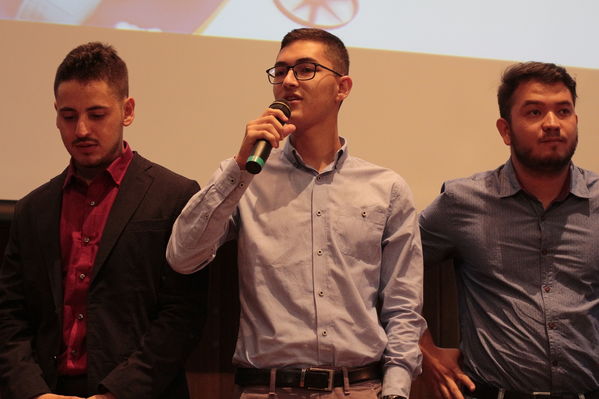 Ganadores innóvate 2019
Ganadores innóvate 2019.
Fecha: Noviembre 15 2019. 
Para descargar esta fotografía en alta resolución, haga clic sobre la imagen hasta que la misma se despliegue en la pantalla completa; luego dé clic derecho y elija la opción "guardar imagen como". 
En caso de publicación por cualquier medio, solicitamos acompañarla del crédito: "Foto EPM"
Palabras clave: Ganadores innóvate 2019