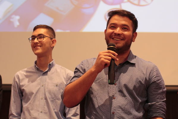 Ganadores innóvate 2019
Ganadores innóvate 2019.
Fecha: Noviembre 15 2019. 
Para descargar esta fotografía en alta resolución, haga clic sobre la imagen hasta que la misma se despliegue en la pantalla completa; luego dé clic derecho y elija la opción "guardar imagen como". 
En caso de publicación por cualquier medio, solicitamos acompañarla del crédito: "Foto EPM"
Palabras clave: Ganadores innóvate 2019