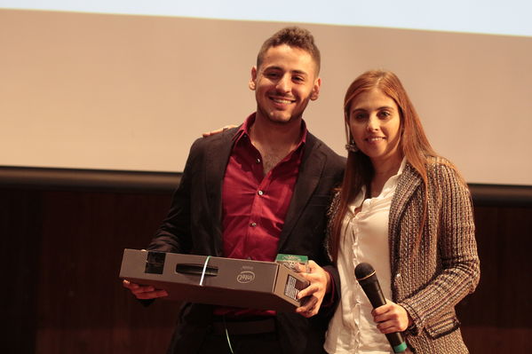 Ganadores innóvate 2019
Ganadores innóvate 2019.
Fecha: Noviembre 15 2019. 
Para descargar esta fotografía en alta resolución, haga clic sobre la imagen hasta que la misma se despliegue en la pantalla completa; luego dé clic derecho y elija la opción "guardar imagen como". 
En caso de publicación por cualquier medio, solicitamos acompañarla del crédito: "Foto EPM"
Palabras clave: Ganadores innóvate 2019