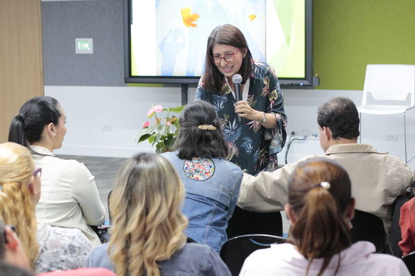 Programa ser mas del grupo EPM, apoya y valora las iniciativas de los empleados de la compañía 
Programa ser mas del grupo EPM, apoya y valora las iniciativas de los empleados de la compañía 
Fecha: Noviembre 15 2019.
Para descargar esta fotografía en alta resolución, haga clic sobre la imagen hasta que la misma se despliegue en la pantalla completa; luego dé clic derecho y elija la opción "guardar imagen como". 
En caso de publicación por cualquier medio, solicitamos acompañarla del crédito: "Foto EPM"
Palabras clave: Programa ser mas del grupo EPM, apoya y valora las iniciativas de los empleados de la compañía