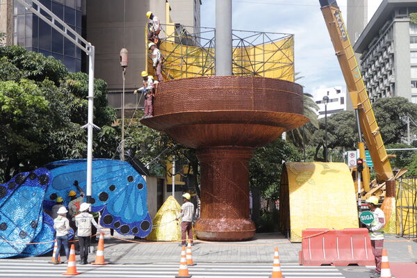 Montaje Alumbrados 2022 Avenida Oriental
Montaje Alumbrados 2022 Avenida Oriental
Fecha: Noviembre 15 2022
Para descargar esta fotografía en alta resolución, haga clic sobre la imagen hasta que la misma se despliegue en la pantalla completa; luego dé clic derecho y elija la opción "guardar imagen como". 
En caso de publicación por cualquier medio, solicitamos acompañarla del crédito: "Foto EPM"

Palabras clave: Montaje Alumbrados 2022 Avenida Oriental