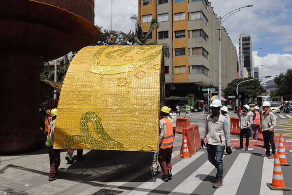 Montaje Alumbrados 2022 Avenida Oriental
Montaje Alumbrados 2022 Avenida Oriental
Fecha: Noviembre 15 2022
Para descargar esta fotografía en alta resolución, haga clic sobre la imagen hasta que la misma se despliegue en la pantalla completa; luego dé clic derecho y elija la opción "guardar imagen como". 
En caso de publicación por cualquier medio, solicitamos acompañarla del crédito: "Foto EPM"

Palabras clave: Montaje Alumbrados 2022 Avenida Oriental