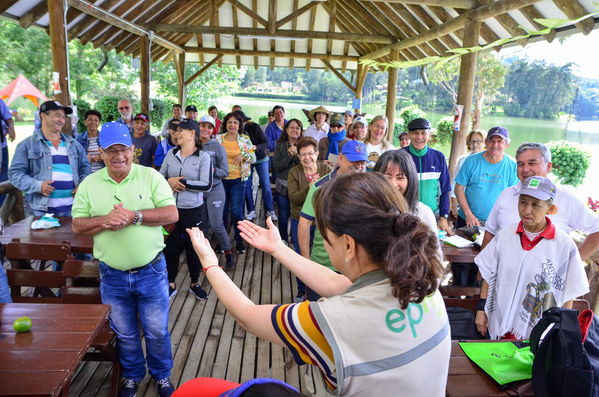 Recorrido Caminos Agua lideres comunitarios Acueducto Sur
Recorrido Caminos Agua lideres comunitarios Acueducto Sur.
Fecha: Noviembre 16 2019.
Para descargar esta fotografía en alta resolución, haga clic sobre la imagen hasta que la misma se despliegue en la pantalla completa; luego dé clic derecho y elija la opción "guardar imagen como". 
En caso de publicación por cualquier medio, solicitamos acompañarla del crédito: "Foto EPM"
Palabras clave: Recorrido Caminos Agua lideres comunitarios Acueducto Sur
