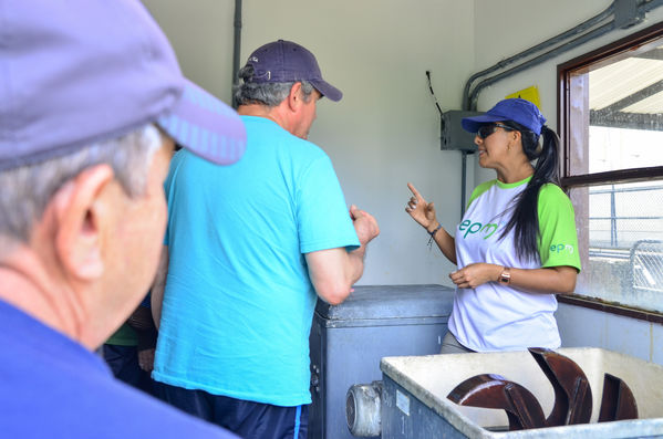 Recorrido Caminos Agua lideres comunitarios Acueducto Sur
Recorrido Caminos Agua lideres comunitarios Acueducto Sur.
Fecha: Noviembre 16 2019.
Para descargar esta fotografía en alta resolución, haga clic sobre la imagen hasta que la misma se despliegue en la pantalla completa; luego dé clic derecho y elija la opción "guardar imagen como". 
En caso de publicación por cualquier medio, solicitamos acompañarla del crédito: "Foto EPM"
Palabras clave: Recorrido Caminos Agua lideres comunitarios Acueducto Sur