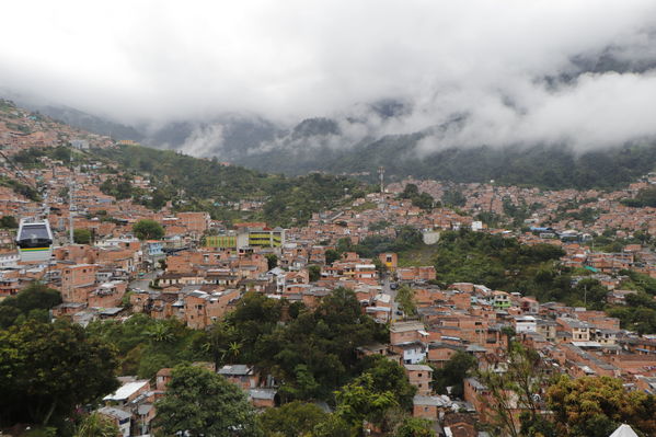 Programa Unidos por el Agua en Villatina
Programa Unidos por el Agua en Villatina
Fecha: Noviembre 18 de 2017
Para descargar esta fotografía en alta resolución, haga clic sobre la imagen hasta que la misma se despliegue en la pantalla completa; luego dé clic derecho y elija la opción "guardar imagen como". 
En caso de publicación por cualquier medio, solicitamos acompañarla del crédito: "Foto EPM"
Palabras clave: Programa Unidos por el Agua en Villatina