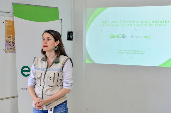 Plan formativo BanCO2 San Luis
BanCO2 San Luis.
Fecha: Noviembre 2 2019. 
Para descargar esta fotografía en alta resolución, haga clic sobre la imagen hasta que la misma se despliegue en la pantalla completa; luego dé clic derecho y elija la opción "guardar imagen como". 
En caso de publicación por cualquier medio, solicitamos acompañarla del crédito: "Foto EPM"
Palabras clave: Plan formativo BanCO2 San Luis