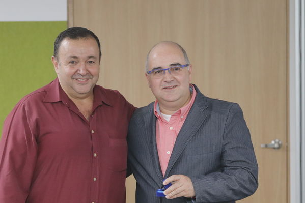 Años de servicio 2017
Años de servicio 2017
Fecha: Noviembre 23 de 2017
Para descargar esta fotografía en alta resolución, haga clic sobre la imagen hasta que la misma se despliegue en la pantalla completa; luego dé clic derecho y elija la opción "guardar imagen como". 
En caso de publicación por cualquier medio, solicitamos acompañarla del crédito: "Foto EPM"
Palabras clave: Años  servicio 2017 Agua Saneamiento