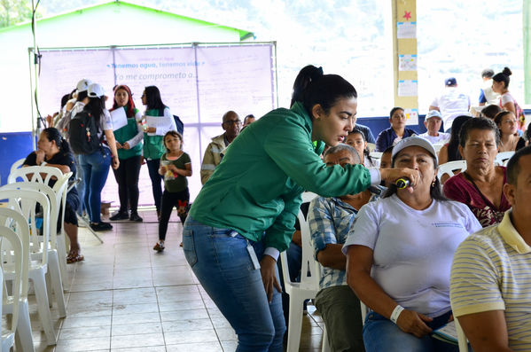 Cierre 2019 Unidos Agua
Cierre 2019 Unidos Agua.
Fecha: Noviembre 22 2019 
Para descargar esta fotografía en alta resolución, haga clic sobre la imagen hasta que la misma se despliegue en la pantalla completa; luego dé clic derecho y elija la opción "guardar imagen como". 
En caso de publicación por cualquier medio, solicitamos acompañarla del crédito: "Foto EPM"
Palabras clave: Cierre 2019 Unidos Agua