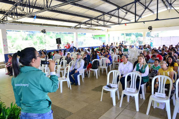Cierre 2019 Unidos Agua
Cierre 2019 Unidos Agua.
Fecha: Noviembre 22 2019 
Para descargar esta fotografía en alta resolución, haga clic sobre la imagen hasta que la misma se despliegue en la pantalla completa; luego dé clic derecho y elija la opción "guardar imagen como". 
En caso de publicación por cualquier medio, solicitamos acompañarla del crédito: "Foto EPM"
Palabras clave: Cierre 2019 Unidos Agua