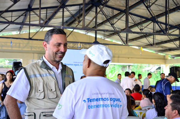 Cierre 2019 Unidos Agua
Cierre 2019 Unidos Agua.
Fecha: Noviembre 22 2019 
Para descargar esta fotografía en alta resolución, haga clic sobre la imagen hasta que la misma se despliegue en la pantalla completa; luego dé clic derecho y elija la opción "guardar imagen como". 
En caso de publicación por cualquier medio, solicitamos acompañarla del crédito: "Foto EPM"
Palabras clave: Cierre 2019 Unidos Agua