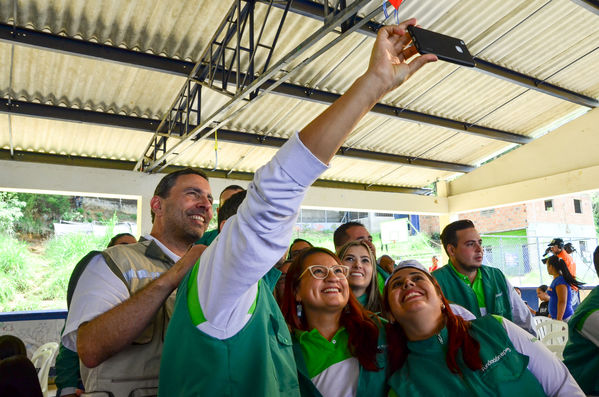 Cierre 2019 Unidos Agua
Cierre 2019 Unidos Agua.
Fecha: Noviembre 22 2019 
Para descargar esta fotografía en alta resolución, haga clic sobre la imagen hasta que la misma se despliegue en la pantalla completa; luego dé clic derecho y elija la opción "guardar imagen como". 
En caso de publicación por cualquier medio, solicitamos acompañarla del crédito: "Foto EPM"
Palabras clave: Cierre 2019 Unidos Agua