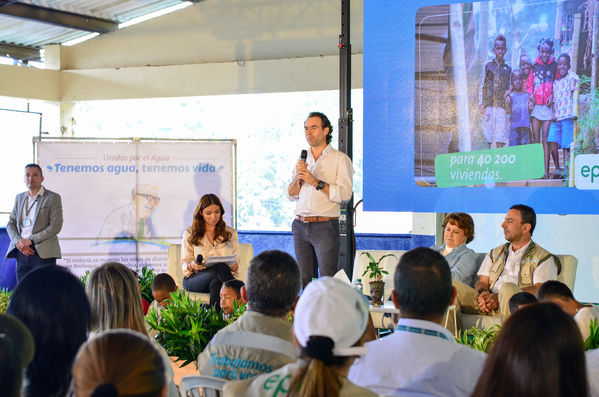 Cierre 2019 Unidos Agua
Cierre 2019 Unidos Agua.
Fecha: Noviembre 22 2019 
Para descargar esta fotografía en alta resolución, haga clic sobre la imagen hasta que la misma se despliegue en la pantalla completa; luego dé clic derecho y elija la opción "guardar imagen como". 
En caso de publicación por cualquier medio, solicitamos acompañarla del crédito: "Foto EPM"
Palabras clave: Cierre 2019 Unidos Agua