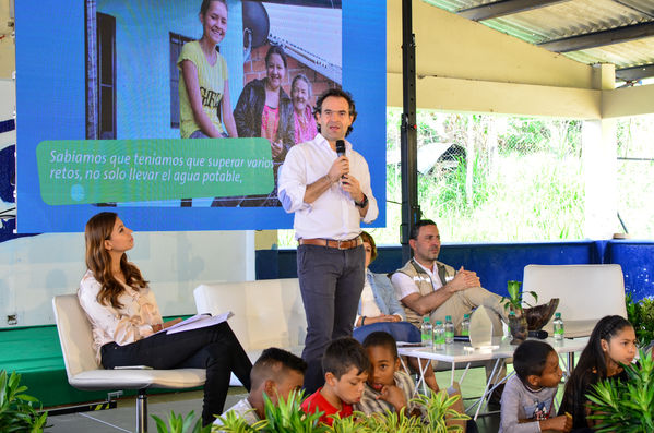 Cierre 2019 Unidos Agua
Cierre 2019 Unidos Agua.
Fecha: Noviembre 22 2019 
Para descargar esta fotografía en alta resolución, haga clic sobre la imagen hasta que la misma se despliegue en la pantalla completa; luego dé clic derecho y elija la opción "guardar imagen como". 
En caso de publicación por cualquier medio, solicitamos acompañarla del crédito: "Foto EPM"
Palabras clave: Cierre 2019 Unidos Agua