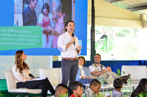 Cierre 2019 Unidos Agua
Cierre 2019 Unidos Agua.
Fecha: Noviembre 22 2019 
Para descargar esta fotografía en alta resolución, haga clic sobre la imagen hasta que la misma se despliegue en la pantalla completa; luego dé clic derecho y elija la opción "guardar imagen como". 
En caso de publicación por cualquier medio, solicitamos acompañarla del crédito: "Foto EPM"
Palabras clave: Cierre 2019 Unidos Agua