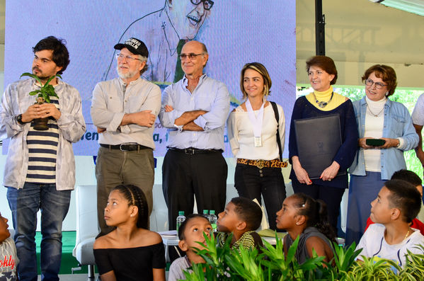 Cierre 2019 Unidos Agua
Cierre 2019 Unidos Agua.
Fecha: Noviembre 22 2019 
Para descargar esta fotografía en alta resolución, haga clic sobre la imagen hasta que la misma se despliegue en la pantalla completa; luego dé clic derecho y elija la opción "guardar imagen como". 
En caso de publicación por cualquier medio, solicitamos acompañarla del crédito: "Foto EPM"
Palabras clave: Cierre 2019 Unidos Agua