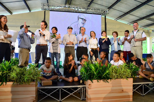 Cierre 2019 Unidos Agua
Cierre 2019 Unidos Agua.
Fecha: Noviembre 22 2019 
Para descargar esta fotografía en alta resolución, haga clic sobre la imagen hasta que la misma se despliegue en la pantalla completa; luego dé clic derecho y elija la opción "guardar imagen como". 
En caso de publicación por cualquier medio, solicitamos acompañarla del crédito: "Foto EPM"
Palabras clave: Cierre 2019 Unidos Agua