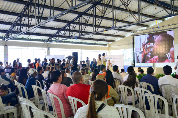 Cierre 2019 Unidos Agua
Cierre 2019 Unidos Agua.
Fecha: Noviembre 22 2019 
Para descargar esta fotografía en alta resolución, haga clic sobre la imagen hasta que la misma se despliegue en la pantalla completa; luego dé clic derecho y elija la opción "guardar imagen como". 
En caso de publicación por cualquier medio, solicitamos acompañarla del crédito: "Foto EPM"
Palabras clave: Cierre 2019 Unidos Agua