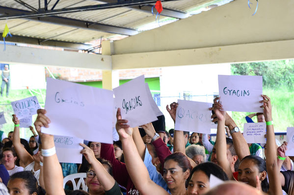 Cierre 2019 Unidos Agua
Cierre 2019 Unidos Agua.
Fecha: Noviembre 22 2019 
Para descargar esta fotografía en alta resolución, haga clic sobre la imagen hasta que la misma se despliegue en la pantalla completa; luego dé clic derecho y elija la opción "guardar imagen como". 
En caso de publicación por cualquier medio, solicitamos acompañarla del crédito: "Foto EPM"
Palabras clave: Cierre 2019 Unidos Agua