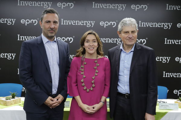 Rueda prensa Alianza EPM Invernergy
Rueda prensa Alianza EPM Invernergy.
Fecha: Noviembre 27 2019 
Para descargar esta fotografía en alta resolución, haga clic sobre la imagen hasta que la misma se despliegue en la pantalla completa; luego dé clic derecho y elija la opción "guardar imagen como". 
En caso de publicación por cualquier medio, solicitamos acompañarla del crédito: "Foto EPM"
Palabras clave: Rueda prensa Alianza EPM Invernergy