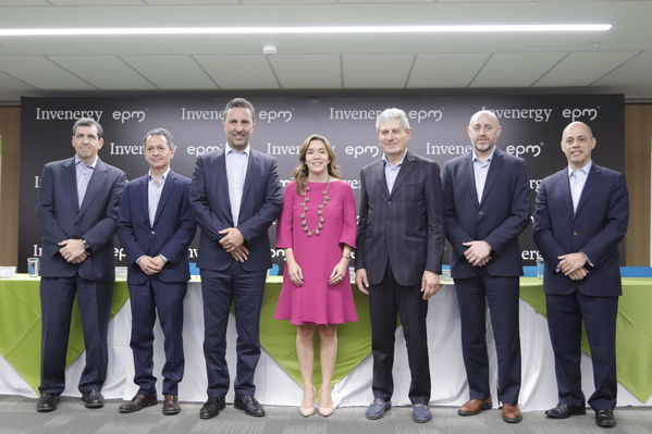 Rueda prensa Alianza EPM Invernergy
Rueda prensa Alianza EPM Invernergy.
Fecha: Noviembre 27 2019 
Para descargar esta fotografía en alta resolución, haga clic sobre la imagen hasta que la misma se despliegue en la pantalla completa; luego dé clic derecho y elija la opción "guardar imagen como". 
En caso de publicación por cualquier medio, solicitamos acompañarla del crédito: "Foto EPM"
Palabras clave: Rueda prensa Alianza EPM Invernergy