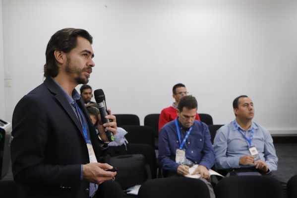 Conferencia anual ICH 2017
Conferencia anual ICH 2017
Fecha: Noviembre 28 de 2017
Para descargar esta fotografía en alta resolución, haga clic sobre la imagen hasta que la misma se despliegue en la pantalla completa; luego dé clic derecho y elija la opción "guardar imagen como". 
En caso de publicación por cualquier medio, solicitamos acompañarla del crédito: "Foto EPM"
Palabras clave: Conferencia anual ICH 2017