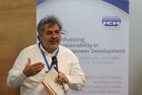 Conferencia anual ICH 2017
Conferencia anual ICH 2017
Fecha: Noviembre 28 de 2017
Para descargar esta fotografía en alta resolución, haga clic sobre la imagen hasta que la misma se despliegue en la pantalla completa; luego dé clic derecho y elija la opción "guardar imagen como". 
En caso de publicación por cualquier medio, solicitamos acompañarla del crédito: "Foto EPM"
Palabras clave: Conferencia anual ICH 2017