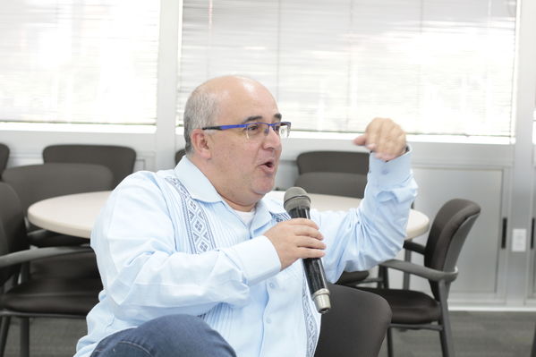 Años de servicio 20 y 25 Noviembre
Años de servicio 20 y 25 Noviembre
Fecha: Noviembre 29 2019.
Para descargar esta fotografía en alta resolución, haga clic sobre la imagen hasta que la misma se despliegue en la pantalla completa; luego dé clic derecho y elija la opción "guardar imagen como". 
En caso de publicación por cualquier medio, solicitamos acompañarla del crédito: "Foto EPM"
Keywords: Años de servicio 20 y 25 Noviembre