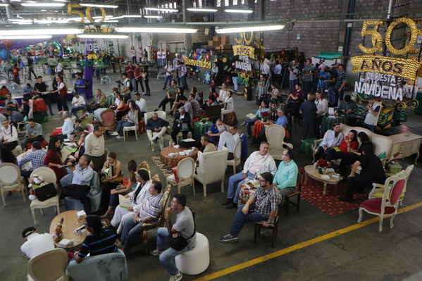 Rueda de prensa Alumbrado Navideño 2017
Rueda de prensa Alumbrado Navideño 2017
Fecha: Noviembre 3 de 2017
Para descargar esta fotografía en alta resolución, haga clic sobre la imagen hasta que la misma se despliegue en la pantalla completa; luego dé clic derecho y elija la opción "guardar imagen como". 
En caso de publicación por cualquier medio, solicitamos acompañarla del crédito: "Foto EPM"
Palabras clave: Rueda de prensa Alumbrado Navideño 2017