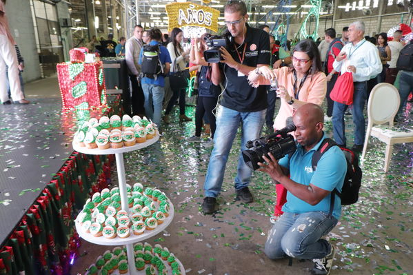 Rueda de prensa Alumbrado Navideño 2017
Rueda de prensa Alumbrado Navideño 2017
Fecha: Noviembre 3 de 2017
Para descargar esta fotografía en alta resolución, haga clic sobre la imagen hasta que la misma se despliegue en la pantalla completa; luego dé clic derecho y elija la opción "guardar imagen como". 
En caso de publicación por cualquier medio, solicitamos acompañarla del crédito: "Foto EPM"
Palabras clave: Rueda de prensa Alumbrado Navideño 2017