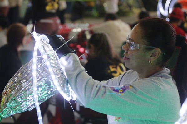 Rueda de prensa Alumbrado Navideño 2017
Rueda de prensa Alumbrado Navideño 2017
Fecha: Noviembre 3 de 2017
Para descargar esta fotografía en alta resolución, haga clic sobre la imagen hasta que la misma se despliegue en la pantalla completa; luego dé clic derecho y elija la opción "guardar imagen como". 
En caso de publicación por cualquier medio, solicitamos acompañarla del crédito: "Foto EPM"
Palabras clave: Rueda de prensa Alumbrado Navideño 2017