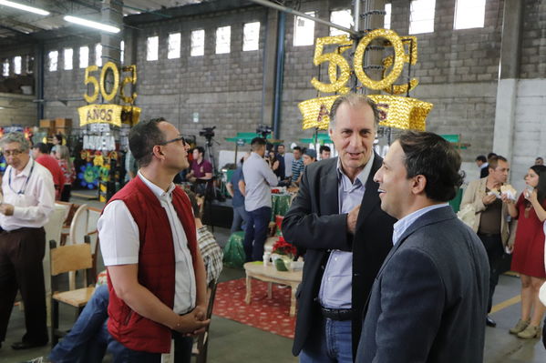 Rueda de prensa Alumbrado Navideño 2017
Rueda de prensa Alumbrado Navideño 2017
Fecha: Noviembre 3 de 2017
Para descargar esta fotografía en alta resolución, haga clic sobre la imagen hasta que la misma se despliegue en la pantalla completa; luego dé clic derecho y elija la opción "guardar imagen como". 
En caso de publicación por cualquier medio, solicitamos acompañarla del crédito: "Foto EPM"
Palabras clave: Rueda de prensa Alumbrado Navideño 2017