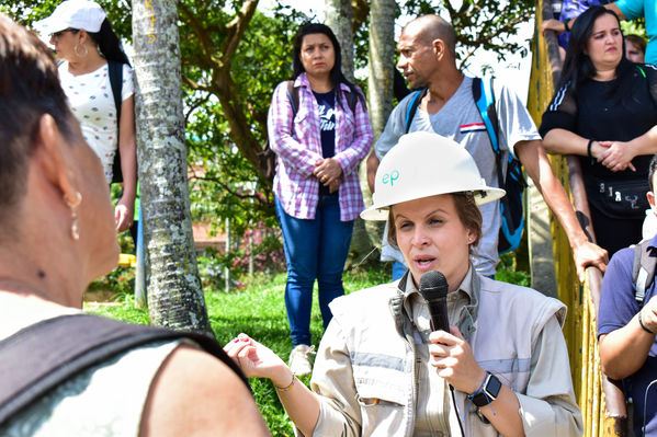 Recorrido de "Los Caminos del Agua" con lideres comunitarios Saneamiento Norte
Fecha: Noviembre 30 de 2019
Para descargar esta fotografía en alta resolución, haga clic sobre la imagen hasta que la misma se despliegue en la pantalla completa; luego dé clic derecho y elija la opción "guardar imagen como".
En caso de publicación por cualquier medio, solicitamos acompañarla del crédito: "Foto EPM"
