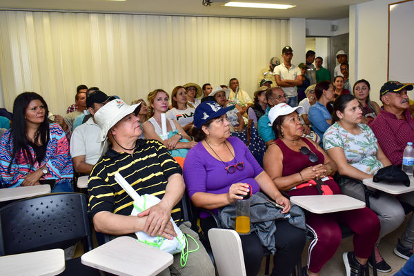 Recorrido de "Los Caminos del Agua" con lideres comunitarios Saneamiento Norte
Fecha: Noviembre 30 de 2019
Para descargar esta fotografía en alta resolución, haga clic sobre la imagen hasta que la misma se despliegue en la pantalla completa; luego dé clic derecho y elija la opción "guardar imagen como".
En caso de publicación por cualquier medio, solicitamos acompañarla del crédito: "Foto EPM"
