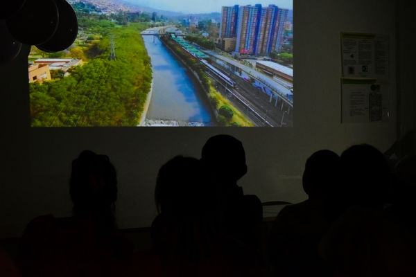 Recorrido de "Los Caminos del Agua" con lideres comunitarios Saneamiento Norte
Fecha: Noviembre 30 de 2019
Para descargar esta fotografía en alta resolución, haga clic sobre la imagen hasta que la misma se despliegue en la pantalla completa; luego dé clic derecho y elija la opción "guardar imagen como".
En caso de publicación por cualquier medio, solicitamos acompañarla del crédito: "Foto EPM"
