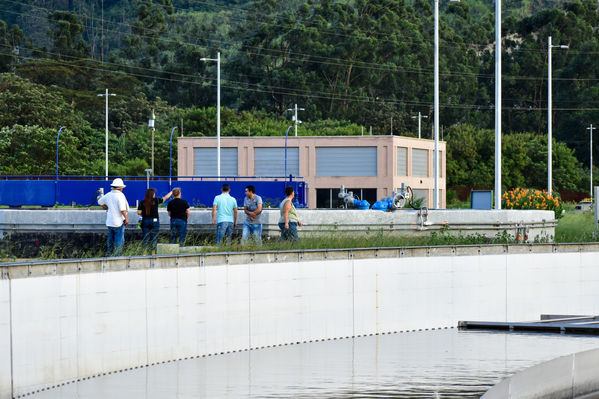 Recorrido de "Los Caminos del Agua" con lideres comunitarios Saneamiento Norte
Fecha: Noviembre 30 de 2019
Para descargar esta fotografía en alta resolución, haga clic sobre la imagen hasta que la misma se despliegue en la pantalla completa; luego dé clic derecho y elija la opción "guardar imagen como".
En caso de publicación por cualquier medio, solicitamos acompañarla del crédito: "Foto EPM"
