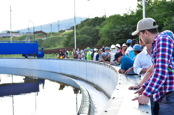 Recorrido de "Los Caminos del Agua" con lideres comunitarios Saneamiento Norte
Fecha: Noviembre 30 de 2019
Para descargar esta fotografía en alta resolución, haga clic sobre la imagen hasta que la misma se despliegue en la pantalla completa; luego dé clic derecho y elija la opción "guardar imagen como".
En caso de publicación por cualquier medio, solicitamos acompañarla del crédito: "Foto EPM"
