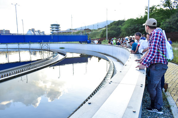 Recorrido de "Los Caminos del Agua" con lideres comunitarios Saneamiento Norte
Fecha: Noviembre 30 de 2019
Para descargar esta fotografía en alta resolución, haga clic sobre la imagen hasta que la misma se despliegue en la pantalla completa; luego dé clic derecho y elija la opción "guardar imagen como".
En caso de publicación por cualquier medio, solicitamos acompañarla del crédito: "Foto EPM"
