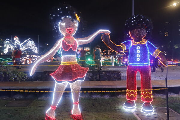 Encendido Navideño 2020
Encendido Navideño 2020.
Fecha: Noviembre 30 2020.
Para descargar esta fotografía en alta resolución, haga clic sobre la imagen hasta que la misma se despliegue en la pantalla completa; luego dé clic derecho y elija la opción "guardar imagen como". 
En caso de publicación por cualquier medio, solicitamos acompañarla del crédito: "Foto EPM" 
Palabras clave: Encendido Navideño 2020