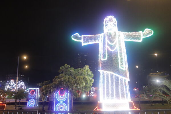 Encendido Navideño 2020
Encendido Navideño 2020.
Fecha: Noviembre 30 2020.
Para descargar esta fotografía en alta resolución, haga clic sobre la imagen hasta que la misma se despliegue en la pantalla completa; luego dé clic derecho y elija la opción "guardar imagen como". 
En caso de publicación por cualquier medio, solicitamos acompañarla del crédito: "Foto EPM" 
Palabras clave: Encendido Navideño 2020