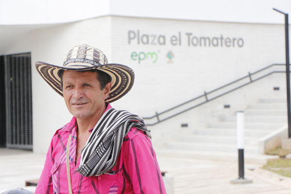 El Peñol, inauguración de la plaza El Tomatero
El Peñol, inauguración de la plaza El Tomatero
Fecha: Noviembre 5 de 2017
Para descargar esta fotografía en alta resolución, haga clic sobre la imagen hasta que la misma se despliegue en la pantalla completa; luego dé clic derecho y elija la opción "guardar imagen como". 
En caso de publicación por cualquier medio, solicitamos acompañarla del crédito: "Foto EPM"
Palabras clave: El Peñol, inauguración de la plaza El Tomatero