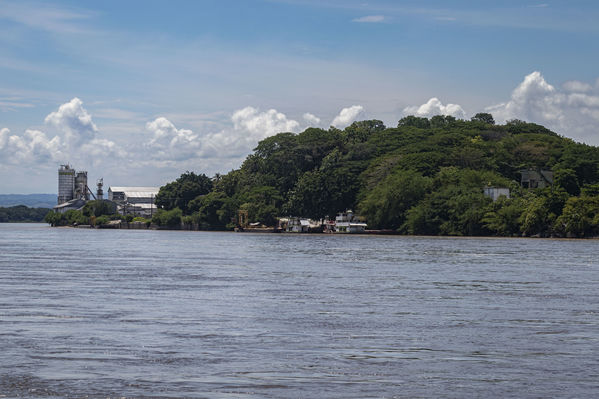 Seguridad trabajo Termoeléctrica Sierra Puerto Nare
Seguridad en el trabajo Termoeléctrica La Sierra Puerto Nare. 
Fecha: Noviembre 5 2019. 
Para descargar esta fotografía en alta resolución, haga clic sobre la imagen hasta que la misma se despliegue en la pantalla completa; luego dé clic derecho y elija la opción "guardar imagen como". 
En caso de publicación por cualquier medio, solicitamos acompañarla del crédito: "Foto EPM"
Palabras clave: Seguridad trabajo Termoeléctrica Sierra Puerto Nare