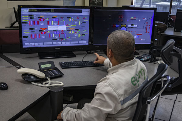 Seguridad trabajo Termoeléctrica Sierra Puerto Nare
Seguridad en el trabajo Termoeléctrica La Sierra Puerto Nare. 
Fecha: Noviembre 5 2019. 
Para descargar esta fotografía en alta resolución, haga clic sobre la imagen hasta que la misma se despliegue en la pantalla completa; luego dé clic derecho y elija la opción "guardar imagen como". 
En caso de publicación por cualquier medio, solicitamos acompañarla del crédito: "Foto EPM"
Palabras clave: Seguridad trabajo Termoeléctrica Sierra Puerto Nare