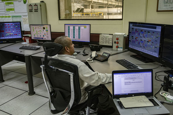 Seguridad trabajo Termoeléctrica Sierra Puerto Nare
Seguridad en el trabajo Termoeléctrica La Sierra Puerto Nare. 
Fecha: Noviembre 5 2019. 
Para descargar esta fotografía en alta resolución, haga clic sobre la imagen hasta que la misma se despliegue en la pantalla completa; luego dé clic derecho y elija la opción "guardar imagen como". 
En caso de publicación por cualquier medio, solicitamos acompañarla del crédito: "Foto EPM"
Palabras clave: Seguridad trabajo Termoeléctrica Sierra Puerto Nare