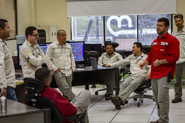 Seguridad trabajo Termoeléctrica Sierra Puerto Nare
Seguridad en el trabajo Termoeléctrica La Sierra Puerto Nare. 
Fecha: Noviembre 5 2019. 
Para descargar esta fotografía en alta resolución, haga clic sobre la imagen hasta que la misma se despliegue en la pantalla completa; luego dé clic derecho y elija la opción "guardar imagen como". 
En caso de publicación por cualquier medio, solicitamos acompañarla del crédito: "Foto EPM"
Palabras clave: Seguridad trabajo Termoeléctrica Sierra Puerto Nare