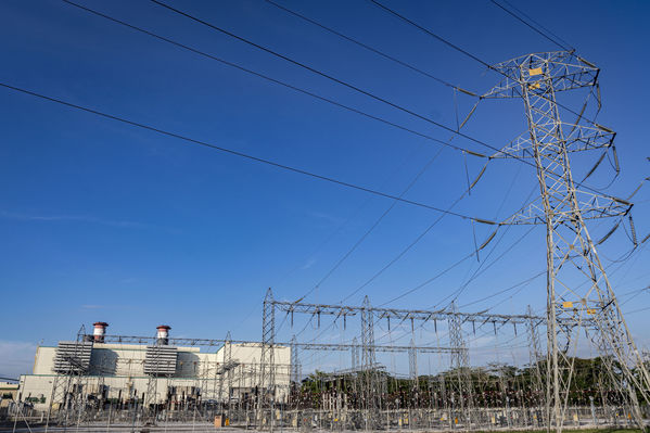 Seguridad trabajo Termoeléctrica Sierra Puerto Nare
Seguridad en el trabajo Termoeléctrica La Sierra Puerto Nare. 
Fecha: Noviembre 5 2019. 
Para descargar esta fotografía en alta resolución, haga clic sobre la imagen hasta que la misma se despliegue en la pantalla completa; luego dé clic derecho y elija la opción "guardar imagen como". 
En caso de publicación por cualquier medio, solicitamos acompañarla del crédito: "Foto EPM"
Palabras clave: Seguridad trabajo Termoeléctrica Sierra Puerto Nare