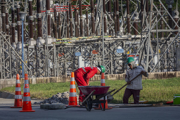 Seguridad trabajo Termoeléctrica Sierra Puerto Nare
Seguridad en el trabajo Termoeléctrica La Sierra Puerto Nare. 
Fecha: Noviembre 5 2019. 
Para descargar esta fotografía en alta resolución, haga clic sobre la imagen hasta que la misma se despliegue en la pantalla completa; luego dé clic derecho y elija la opción "guardar imagen como". 
En caso de publicación por cualquier medio, solicitamos acompañarla del crédito: "Foto EPM"
Palabras clave: Seguridad trabajo Termoeléctrica Sierra Puerto Nare