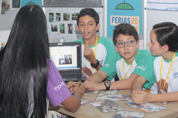 Feria CT+I 2018
Feria CT+I 2018
Noviembre 7 2018
Para descargar esta fotografía en alta resolución, haga clic sobre la imagen hasta que la misma se despliegue en la pantalla completa; luego dé clic derecho y elija la opción "guardar imagen como". 
En caso de publicación por cualquier medio, solicitamos acompañarla del crédito: "Foto EPM"
Palabras clave: Feria CT+I 2018