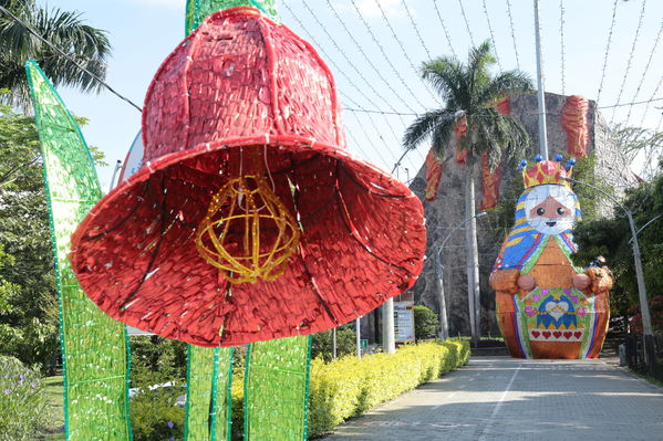 Rueda de prensa del Alumbrado Navideño 2016
Rueda de prensa del Alumbrado Navideño 2016
Fecha: Octubre 21 de 2016
Para descargar esta fotografía en alta resolución, haga clic sobre la imagen hasta que la misma se despliegue en la pantalla completa; luego dé clic derecho y elija la opción "guardar imagen como". 
En caso de publicación por cualquier medio, solicitamos acompañarla del crédito: "Foto EPM"
